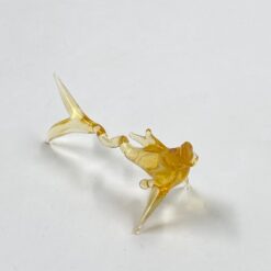 Stiklinė statulėlė “Auksinė žuvelė” 3x7x3 cm