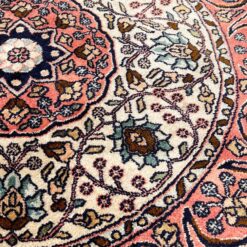 Šilkinis rankų darbo kilimas “Nain” 93x93x0,4 cm