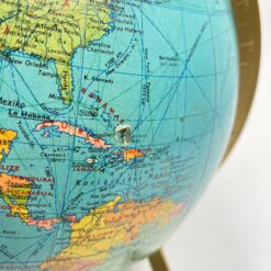 Šviečiantis stalinis gaublys žalvariniu rėmu 30x26x34,5 cm