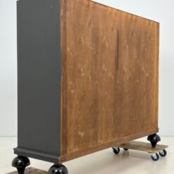 Industrinio stiliaus pilka dviejų durų komoda 53x161x130 cm