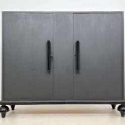 Industrinio stiliaus pilka dviejų durų komoda 53x161x130 cm