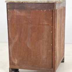 Kampinė inkrustuota raudonmedžio komoda su marmuru ir žalvariniais apkaustais 61x99x103 cm