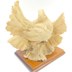 G. Armani keramikinė statula “Balandžių bučinys” 19x25x24 cm