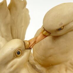 G. Armani keramikinė statula “Balandžių bučinys” 19x25x24 cm