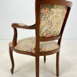 Riešutmedžio rėmo krėsliukas su gobelenu 58x61x82 cm, 43 cm