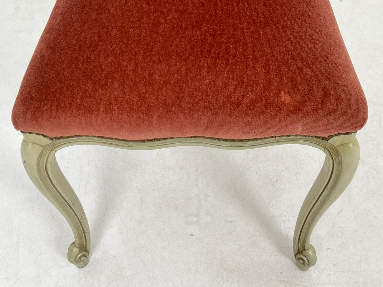 DM0119-kedes-11 Provanso stiliaus kėdės su veliūru 6 vnt. komplektas 55x48x99 cm, 49 cm