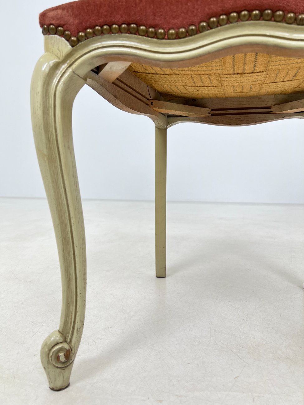 DM0119-kedes-7 Provanso stiliaus kėdės su veliūru 6 vnt. komplektas 55x48x99 cm, 49 cm