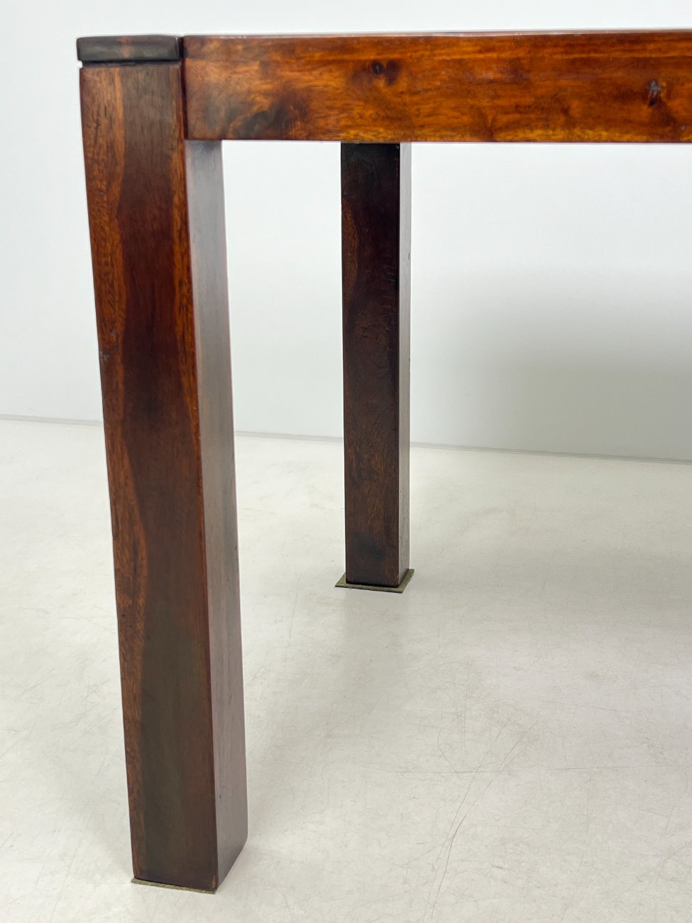 DM0140-stalai-6 Vintažinis medinis valgomojo stalas 90x148x77,5 cm