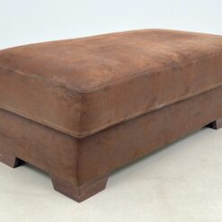 Dvivietis dirbtinės zomšos prieškambario pufas – skrynia 63x122x49 cm