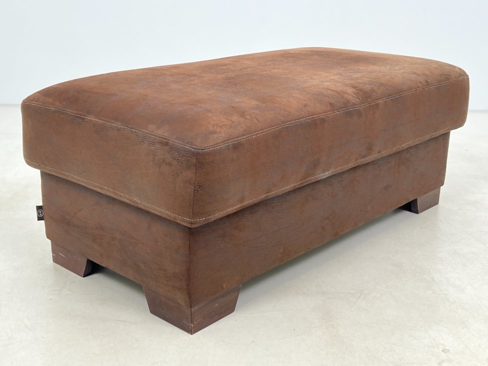 DM0143-prieskambario-suolai-3 Dvivietis dirbtinės zomšos prieškambario pufas – skrynia 63x122x49 cm