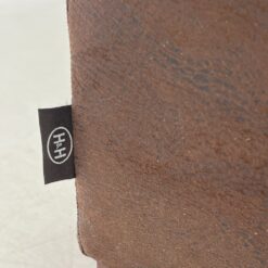 Dvivietis dirbtinės zomšos prieškambario pufas – skrynia 63x122x49 cm