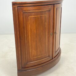 Kampinė inkrustuota raudonmedžio komoda 74x108x108 cm