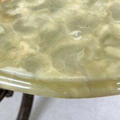 Žalvarinio rėmo staliukas su onikso stalviršiumi 82x82x48 cm