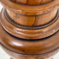 Drožinėta riešutmedžio kolona 22x22x119 cm