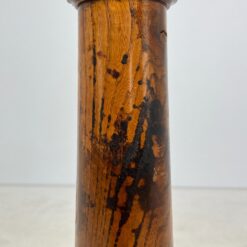 Drožinėta riešutmedžio kolona 22x22x119 cm