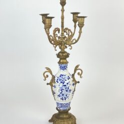 Žalvarinė penkių šakų žvakidė su porcelianu 24x24x61,5 cm