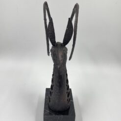 Metalinis gazelės biustas ant marmurinio postamento 16,5×9,5×36 cm