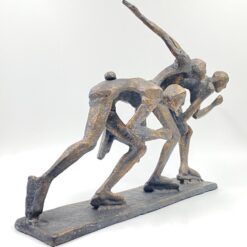 Ketaus statula “Trys čiuožėjai” 17x40x29 cm