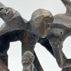 Ketaus statula “Trys čiuožėjai” 17x40x29 cm