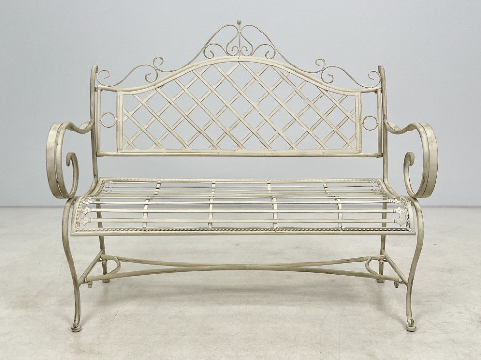 HF0396-suoliukai-2 Provanso stiliaus metalinis sodo suoliukas 63x117x102 cm, 44 cm