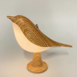 USB jungtimi kraunamas stalinis šviestuvas dėžutėje “Paukštis” 6x19x15 cm