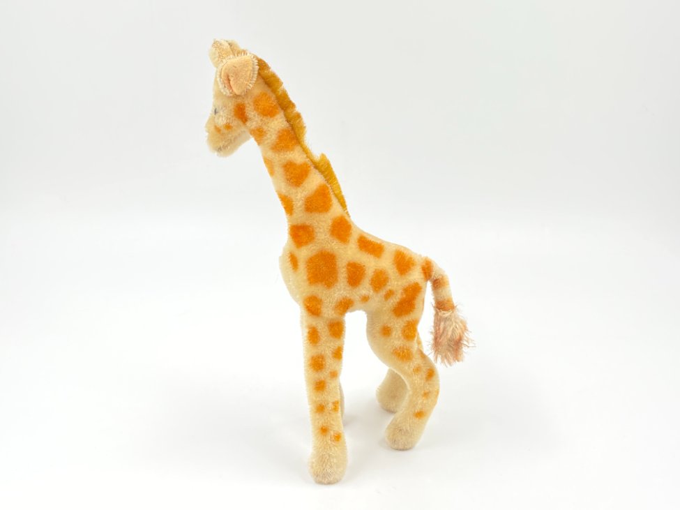 HN0412-zaislai-2 Vintažinė “Steiff” pliušinė žirafa 10x18x28 cm