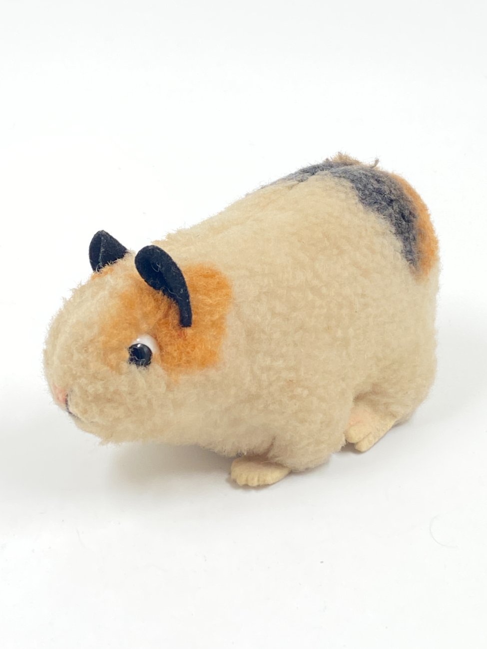 HN0414-zaislai-1 Vintažinė “Steiff” pliušinė jūrų kiaulytė 12x7x5,5 cm