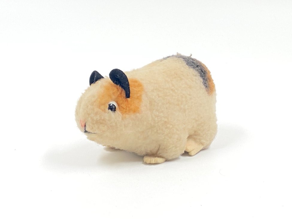 HN0414-zaislai-2 Vintažinė “Steiff” pliušinė jūrų kiaulytė 12x7x5,5 cm