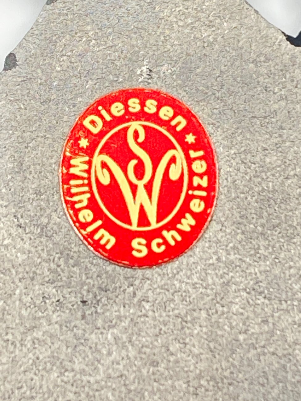 HN0468-interjero-ir-apdailos-prekes-7 Wilhelm Schweizer alavinis liejinys – dekoracija su kalviu 0,2x9x11 cm