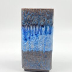 Keramikinė “Majolika Karlsruhe” vaza 7048 8,5×8,5×16,5 cm