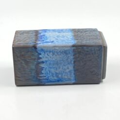 Keramikinė “Majolika Karlsruhe” vaza 7048 8,5×8,5×16,5 cm