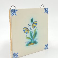 Keramikinė “Royal Tichelaar Makkum” plytelė su rankomis tapytomis gėlėmis 1x13x14 cm