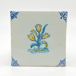 Keramikinė “Royal Tichelaar Makkum” plytelė su rankomis tapytomis gėlėmis 1x13x13 cm