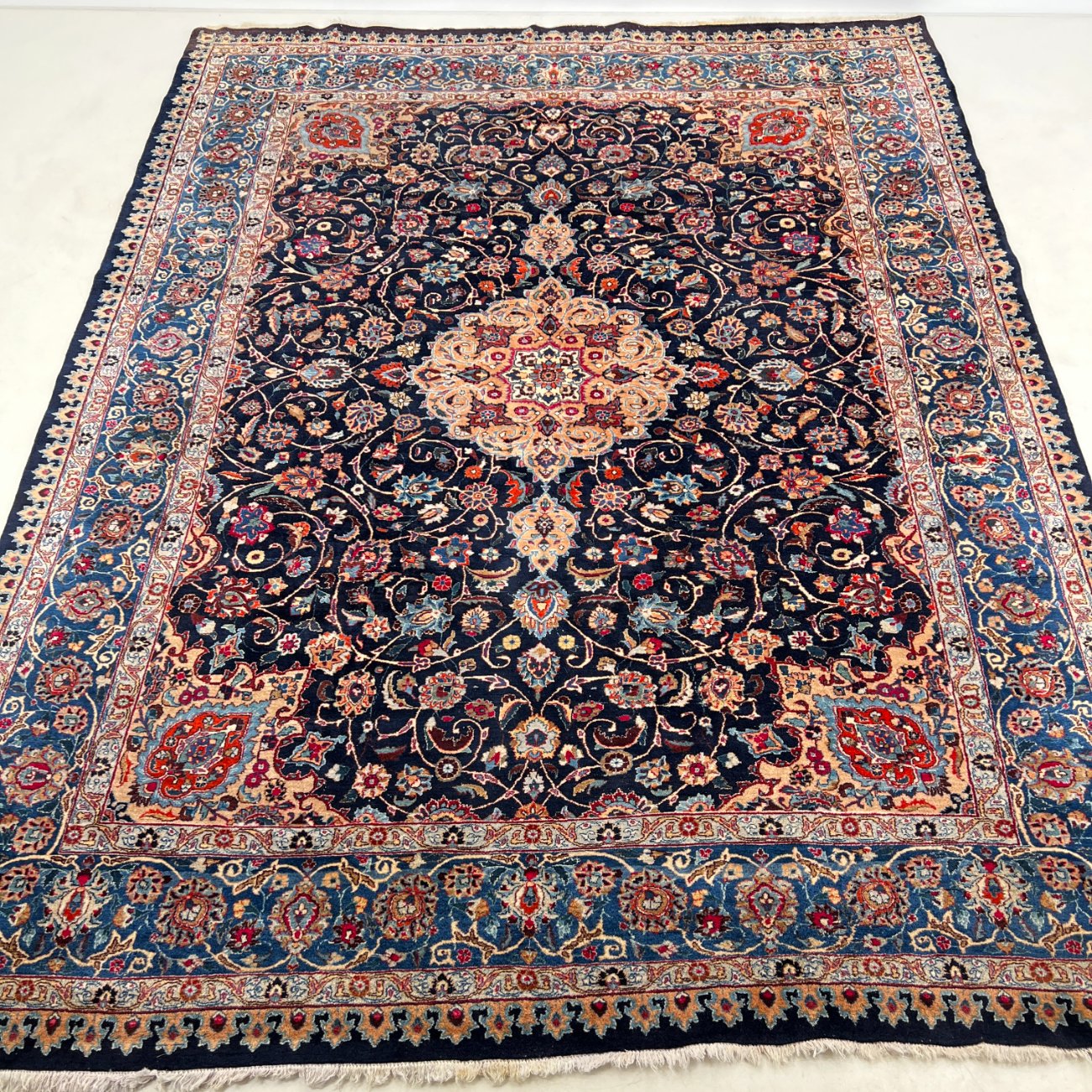 HN0521-kilimai-0 Vilnonis rankų darbo kilimas “Kashan” 390x300x1 cm