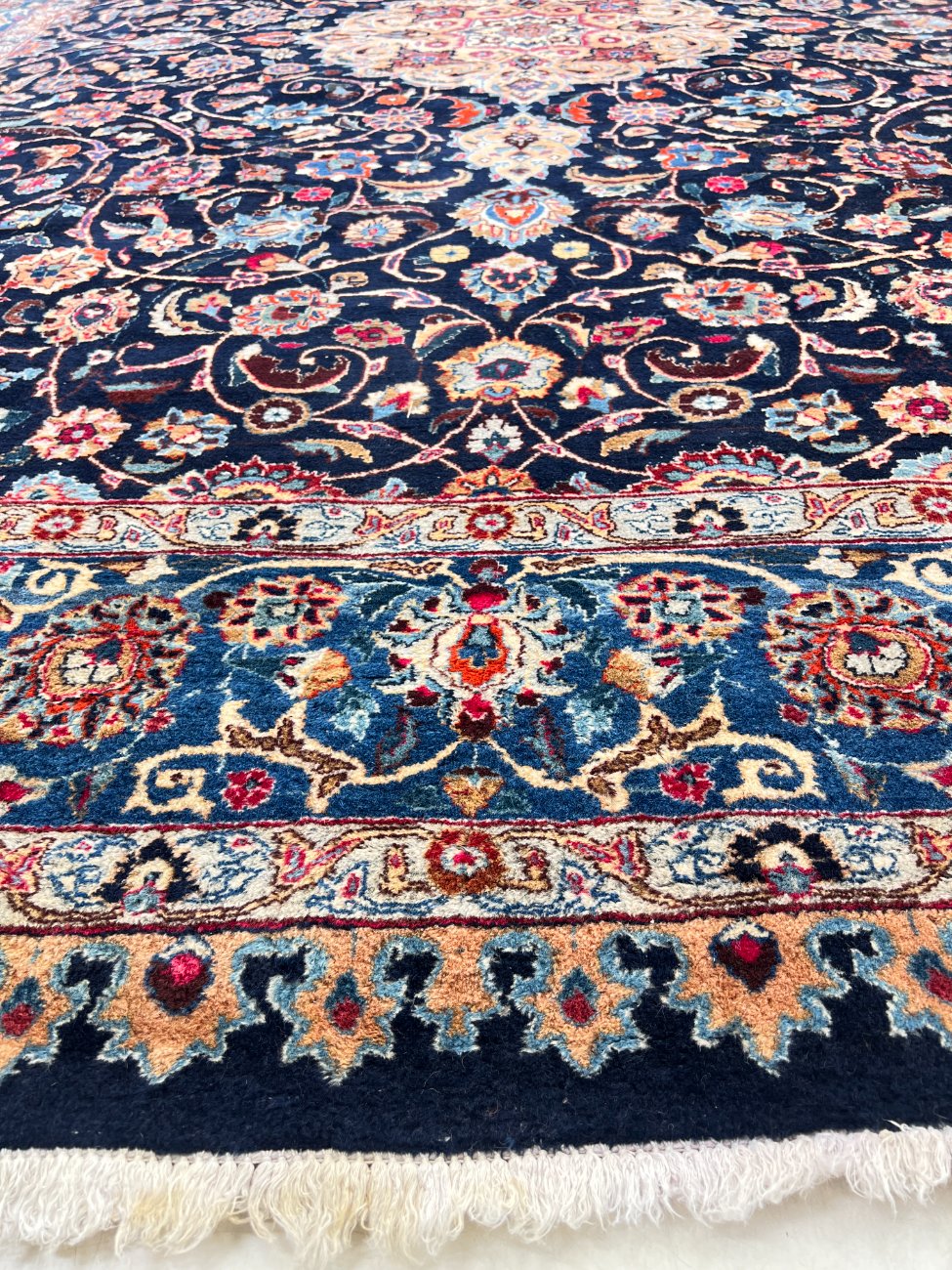 HN0521-kilimai-8 Vilnonis rankų darbo kilimas “Kashan” 390x300x1 cm