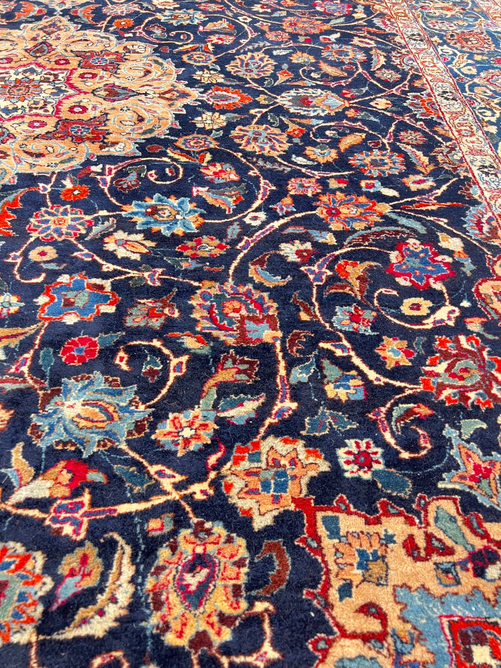 HN0521-kilimai-9 Vilnonis rankų darbo kilimas “Kashan” 390x300x1 cm