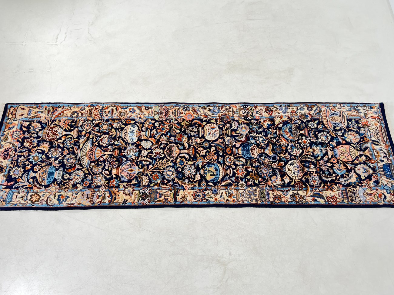 HN0565-kilimai-4 Rankų darbo vilnonis kiliminis takas su šilku “Kashmar” 300x87x1 cm