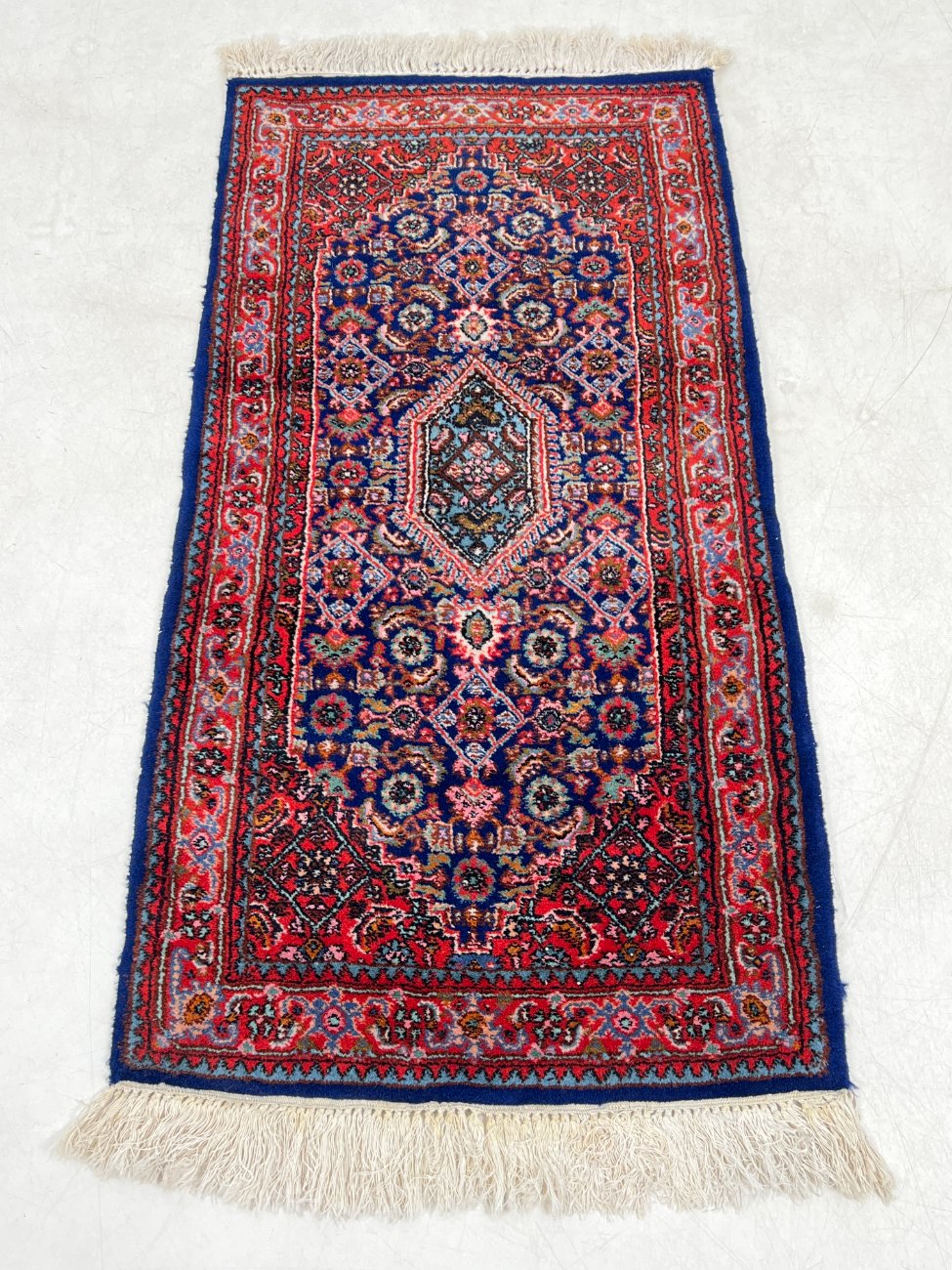 HN0574-kilimai-1 Vilnonis rankų darbo kilimas “Bidjar” 137x64x0,9 cm