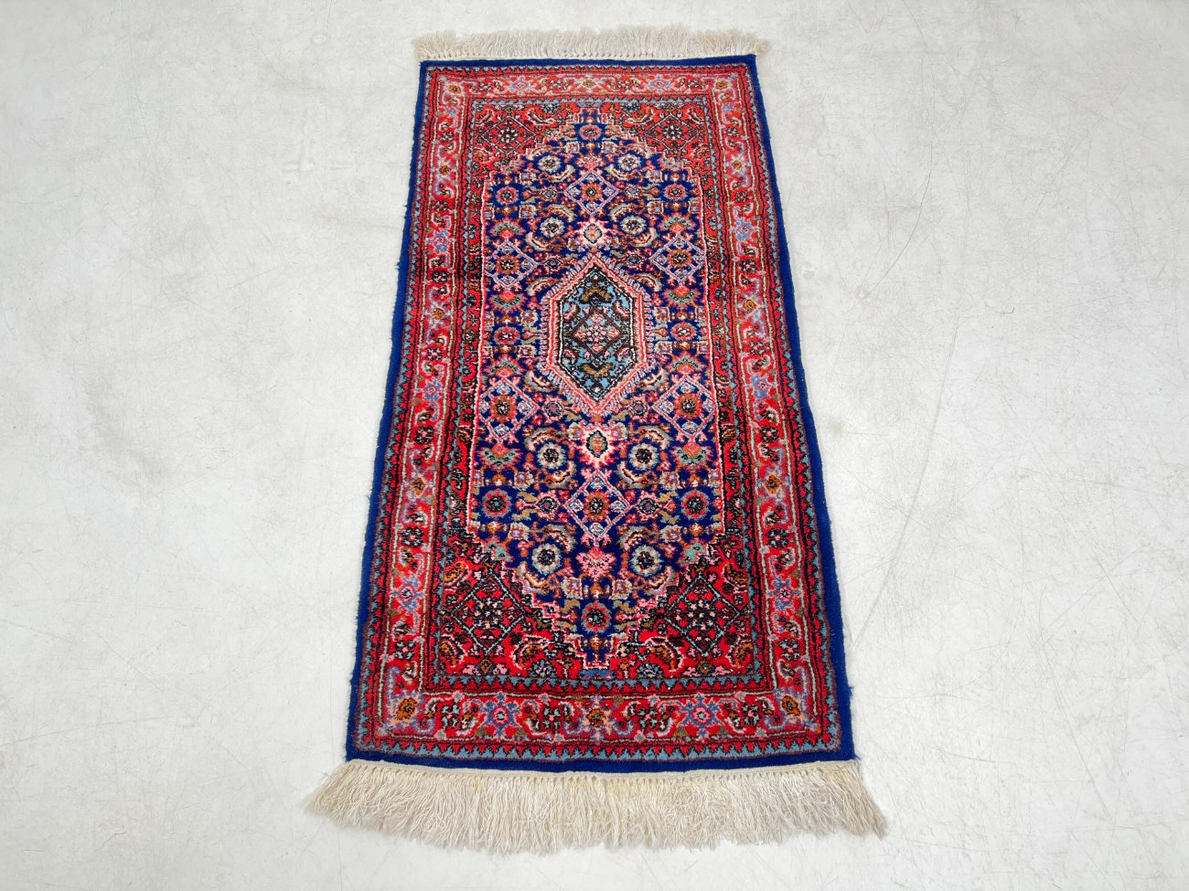 HN0574-kilimai-2 Vilnonis rankų darbo kilimas “Bidjar” 137x64x0,9 cm