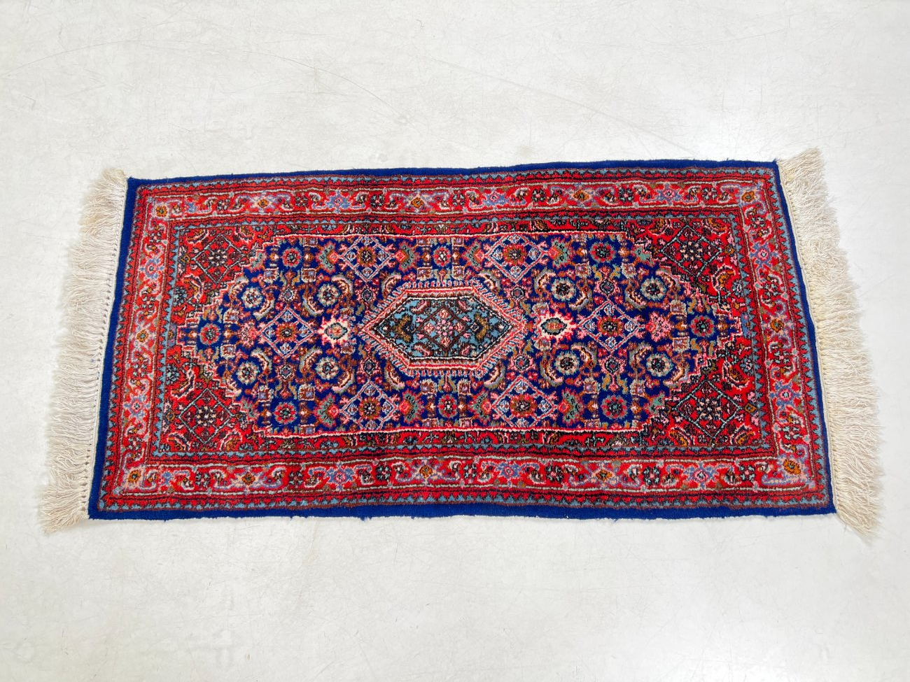 HN0574-kilimai-3 Vilnonis rankų darbo kilimas “Bidjar” 137x64x0,9 cm