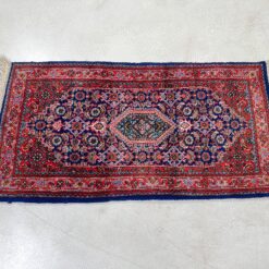 Vilnonis rankų darbo kilimas “Bidjar” 137x64x0,9 cm