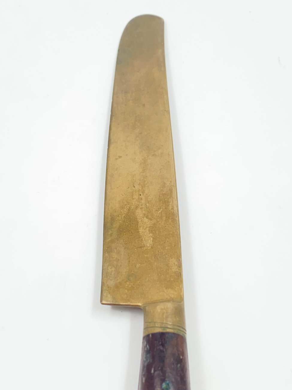 HN0582-stalo-irankiai-6 Žalvarinis peilis medine rankena, skirtas sviestui 20,5×1,5×2 cm