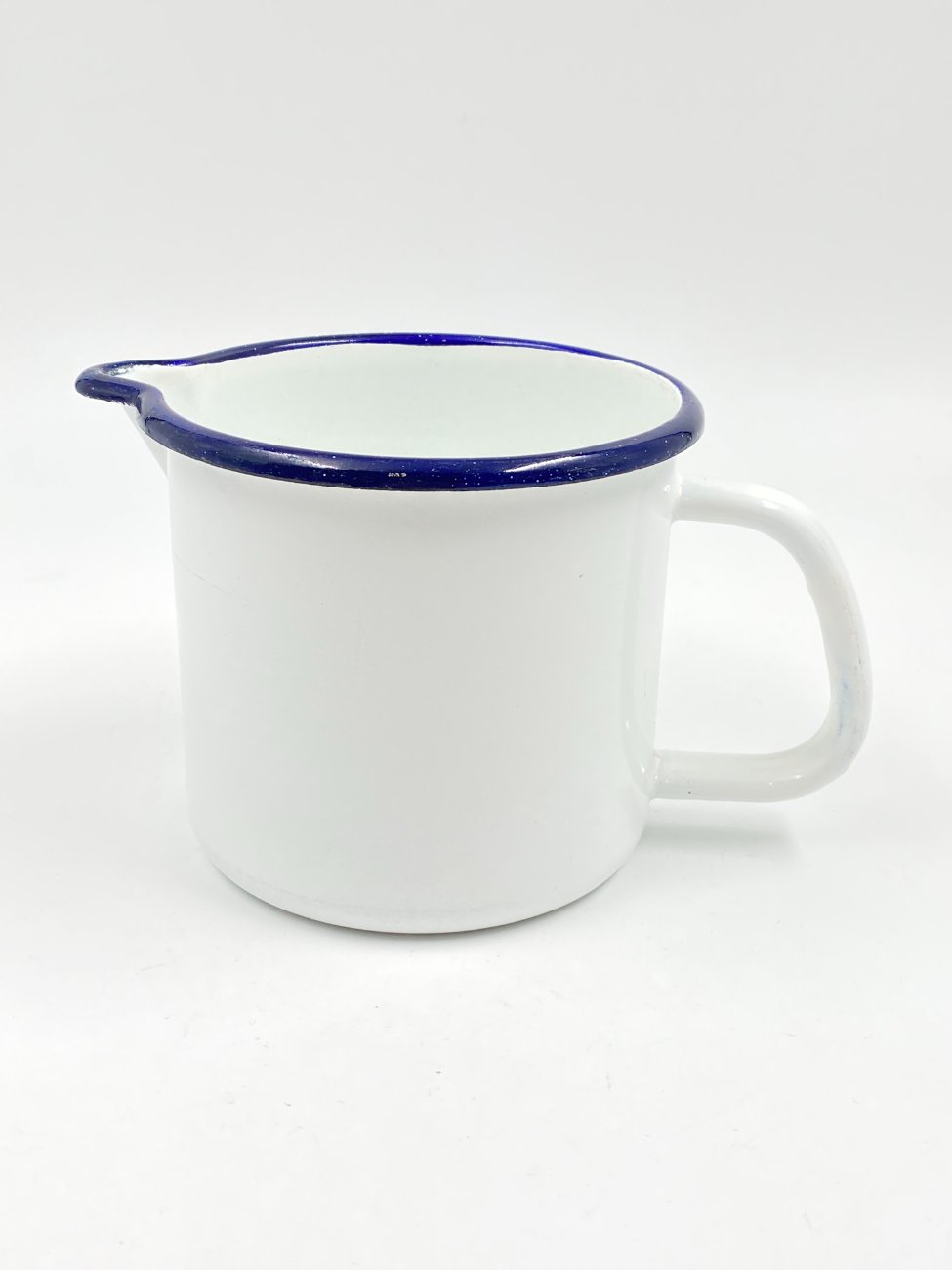 HN0593-metaliniai-indai-1 Metalinis emaliuotas ąsotis 1000 ml 13,5x20x11,5 cm