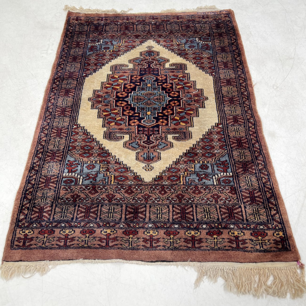 HN0594-kilimai-0 Vilnonis rankų darbo kilimas “Senneh” 126x79x0,4 cm