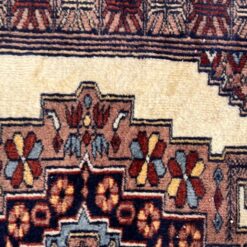 Vilnonis rankų darbo kilimas “Senneh” 126x79x0,4 cm