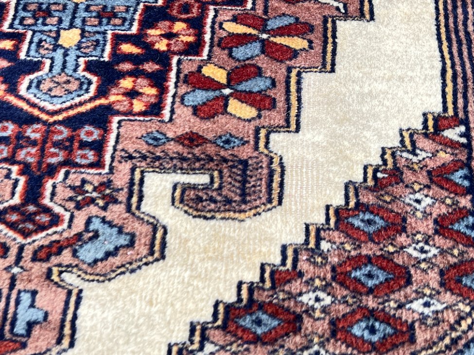 HN0594-kilimai-12 Vilnonis rankų darbo kilimas “Senneh” 126x79x0,4 cm