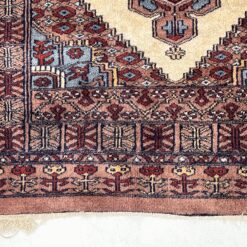 Vilnonis rankų darbo kilimas “Senneh” 126x79x0,4 cm