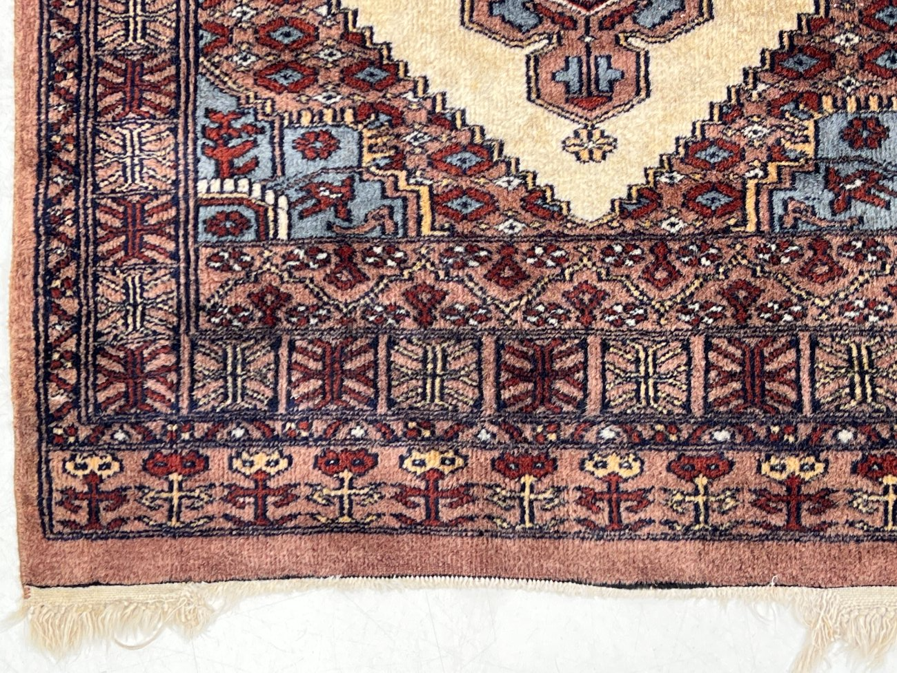 HN0594-kilimai-6 Vilnonis rankų darbo kilimas “Senneh” 126x79x0,4 cm