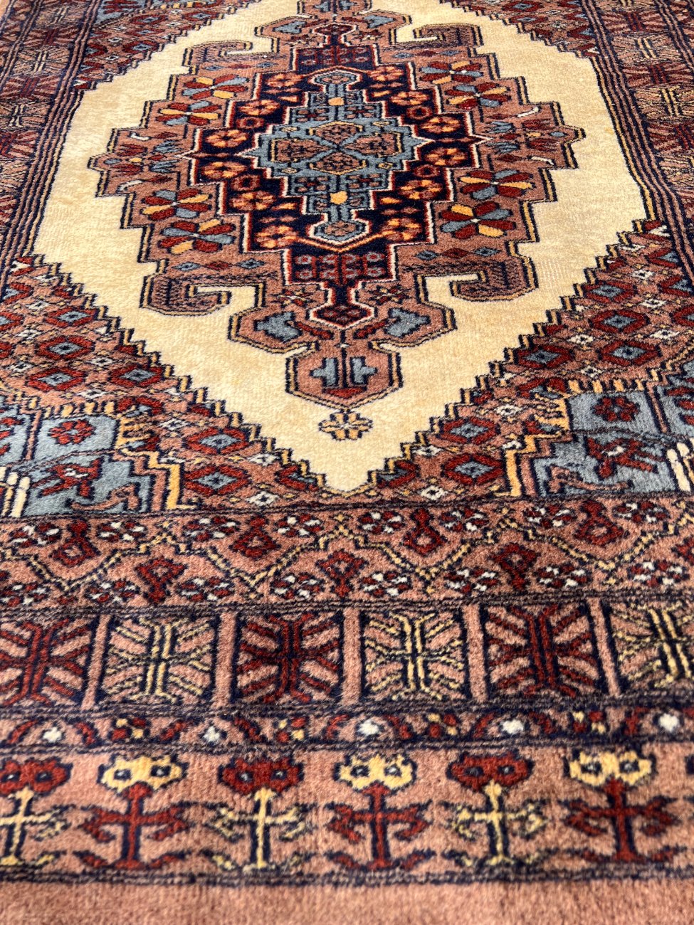 HN0594-kilimai-7 Vilnonis rankų darbo kilimas “Senneh” 126x79x0,4 cm