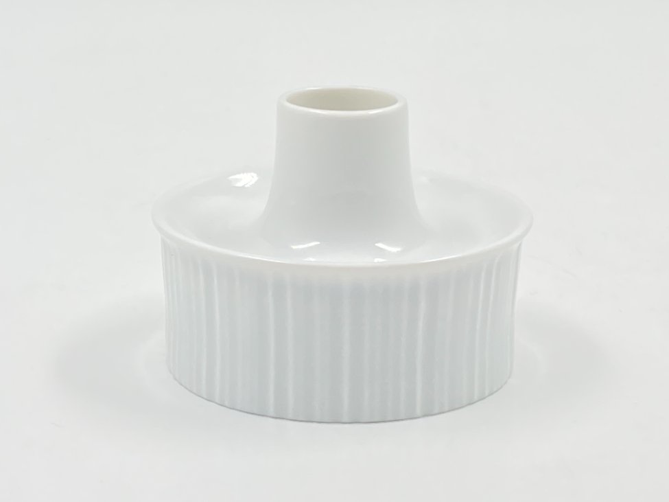 HN0645-zvakides-2 Porcelianinė “Rosenthal” žvakidė 7x7x5,5 cm